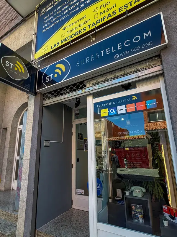 Fachada de la tienda de Surestelecom en Calle Misericordia 11, Arganda del Rey